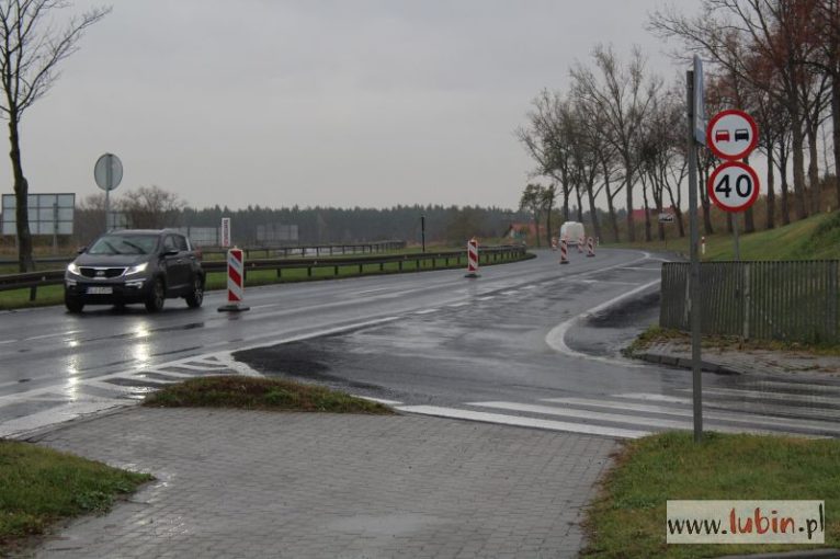 Światła dla aut, nie dla pieszych