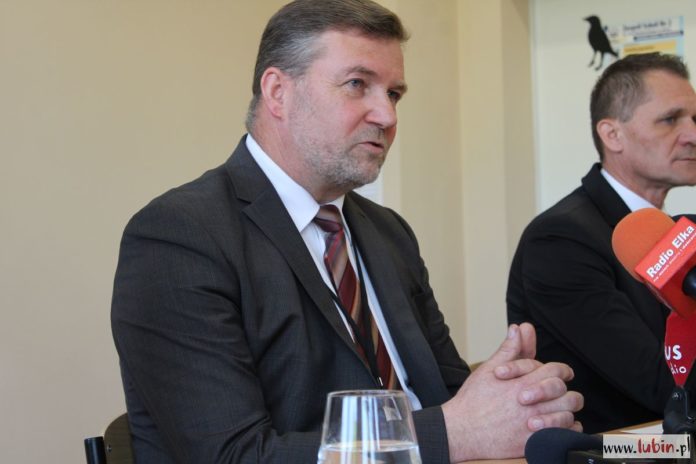 Oskarżany dyrektor zabiera głos