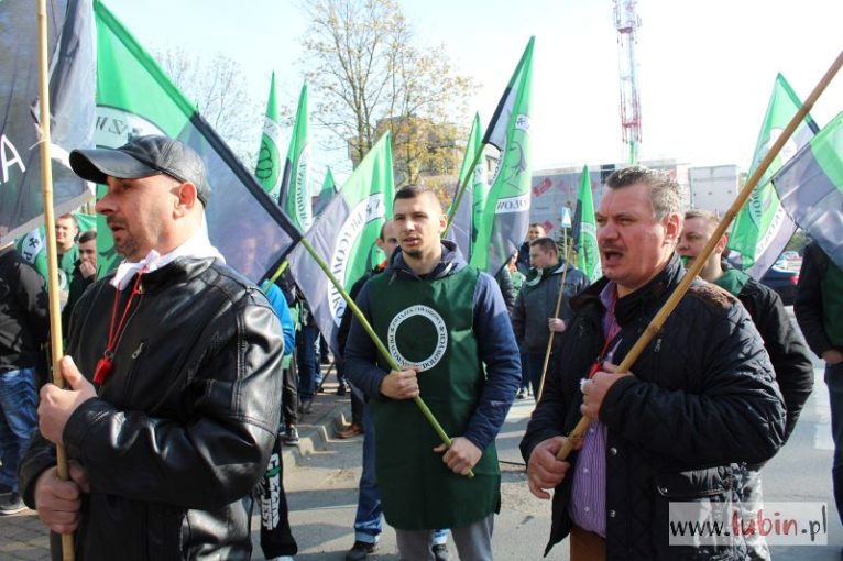 Związkowcy z PeBeKi dogadali się z zarządem