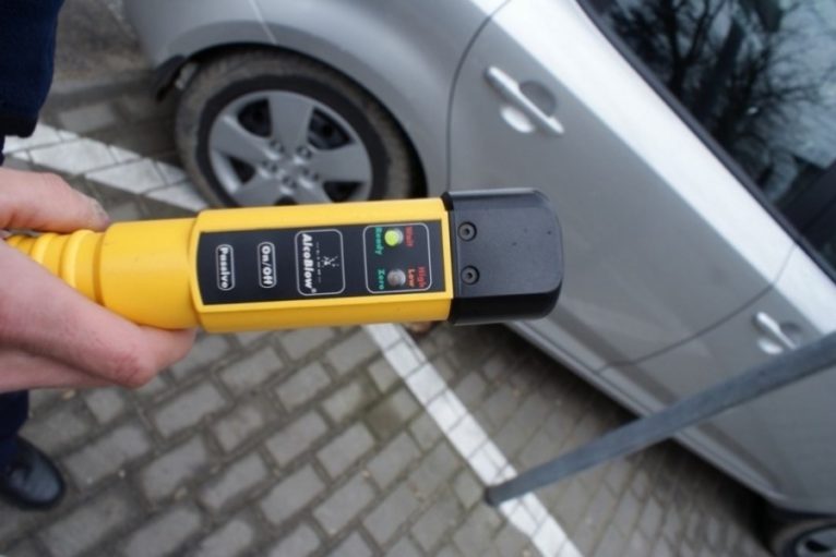 Pijany jechał autostradą. Zatrzymał go kierowca ciężarówki