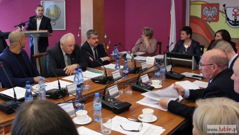 Rodzice skarżą się radnym na dyrektora szkoły