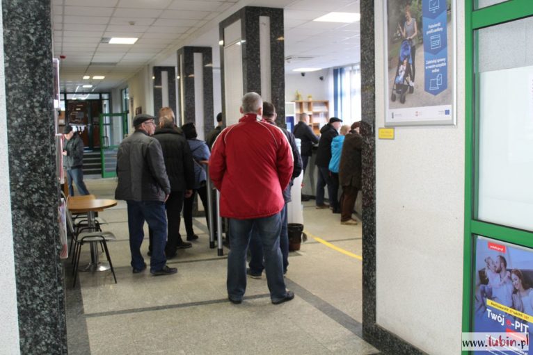 Skarbówka zmienia godziny